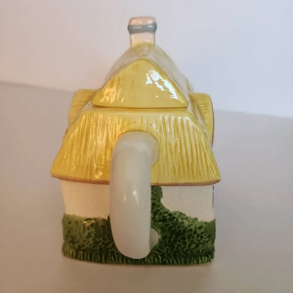 Vintage The Village Collection by Annie Rowe Thatched Roof Cottage Tea Pot